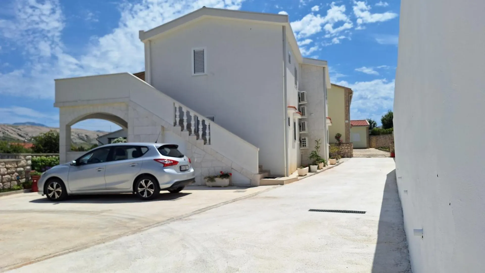 Sunny Bi-Pi Apartment Pag Town
