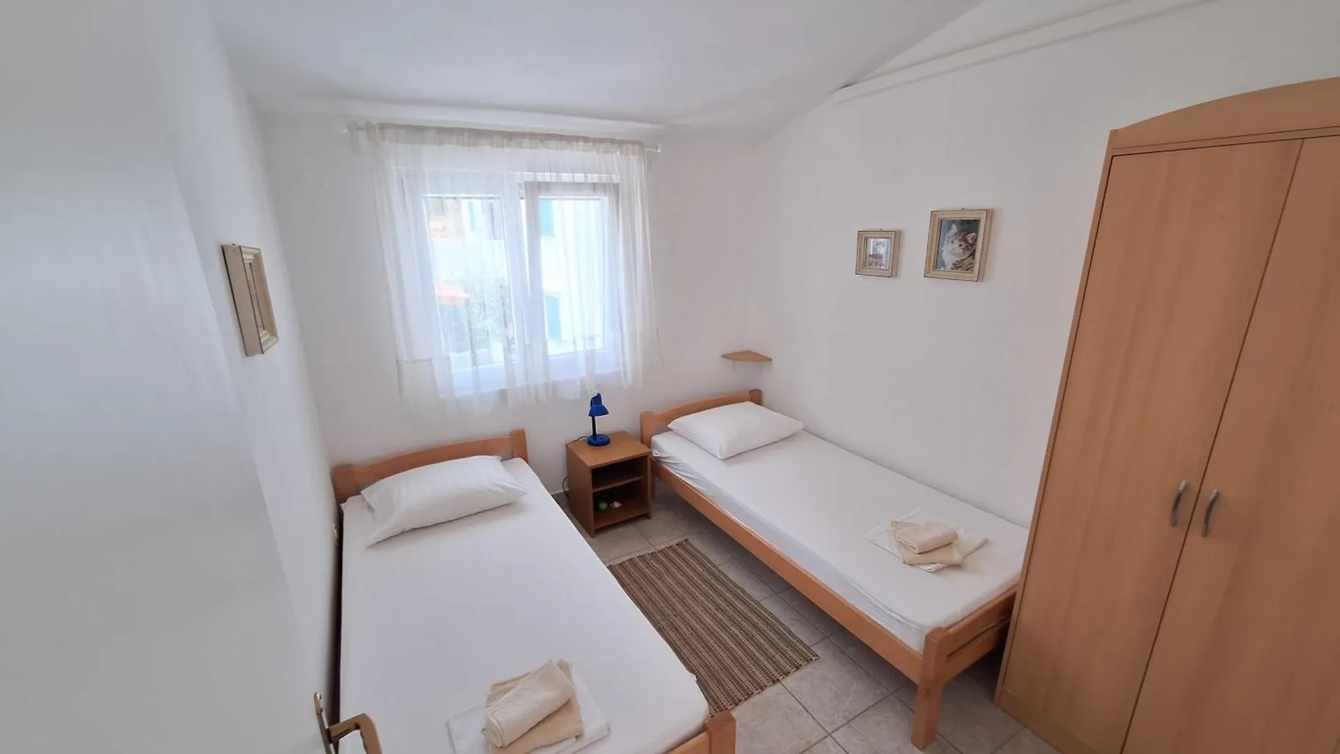 Sunny Bi-Pi Apartment Pag Town