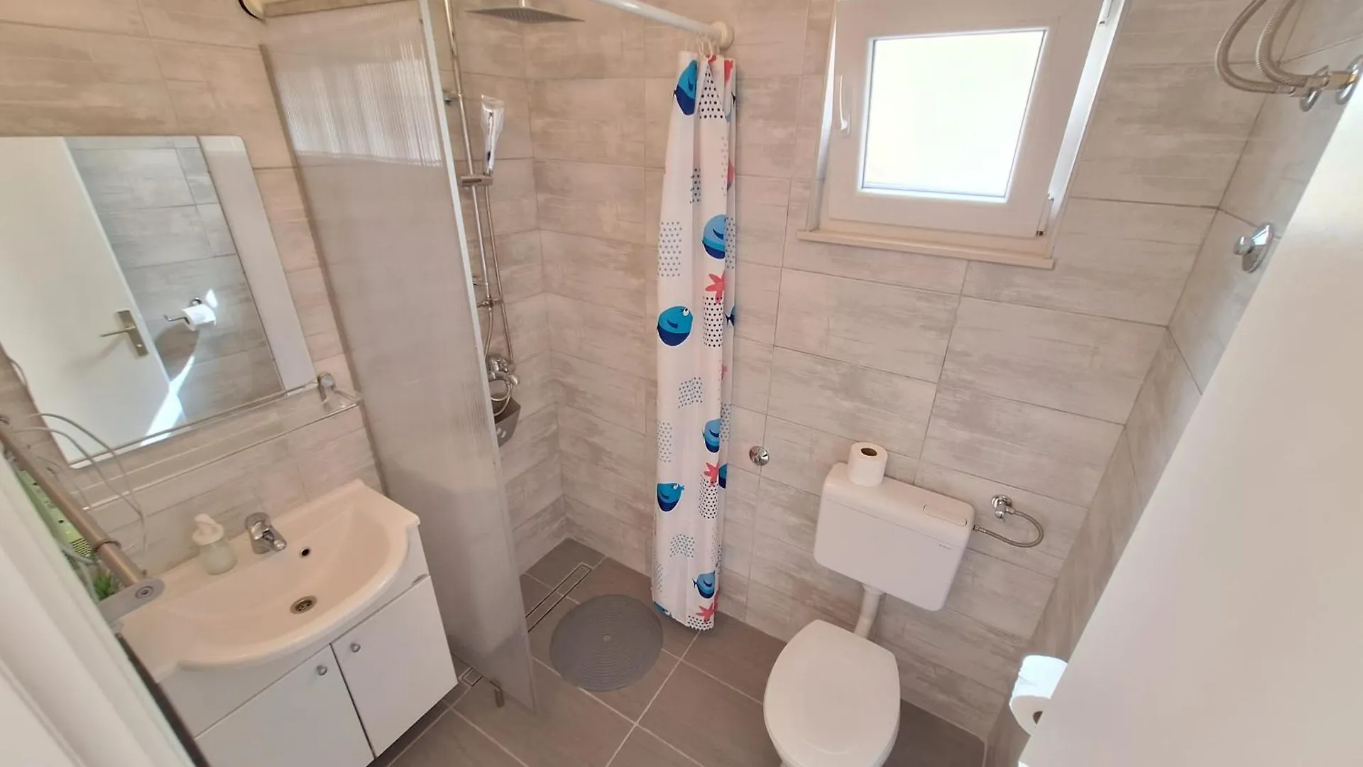 Sunny Bi-Pi Apartment Pag Town Croazia