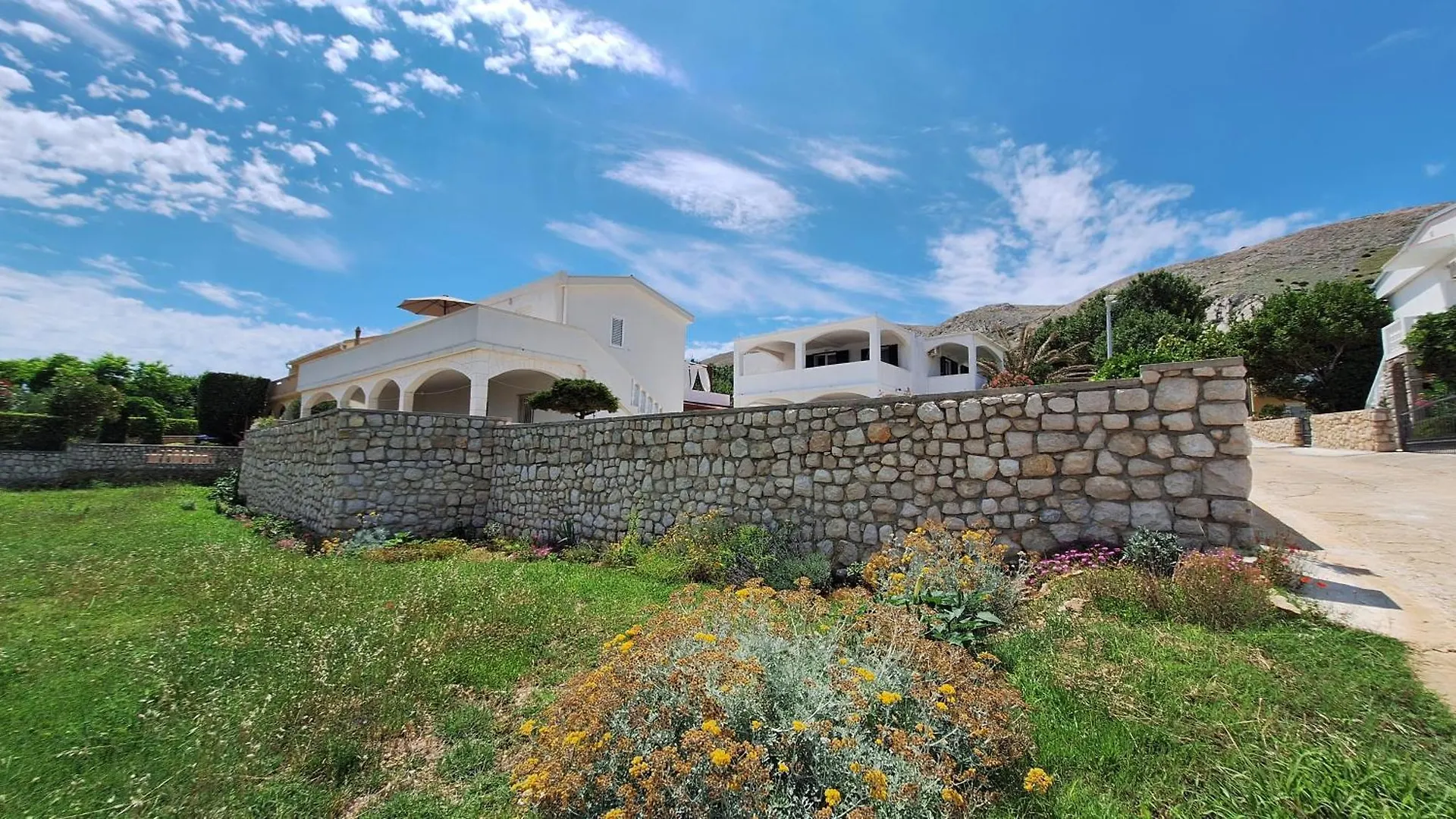 Sunny Bi-Pi Apartment Pag Town Croazia