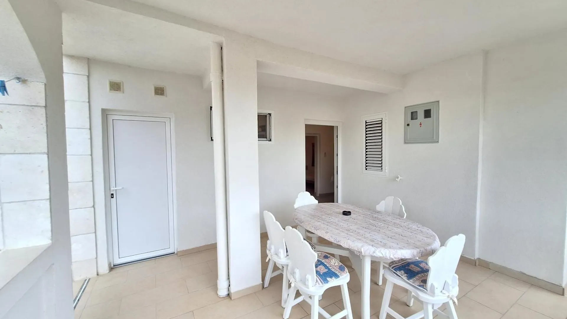 Sunny Bi-Pi Apartment Pag Town